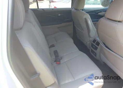 2022 Honda Pilot 2Wd Touring 8 Passenger z USA, uszkodzony, nr VIN 5FNYF5H96NB004676